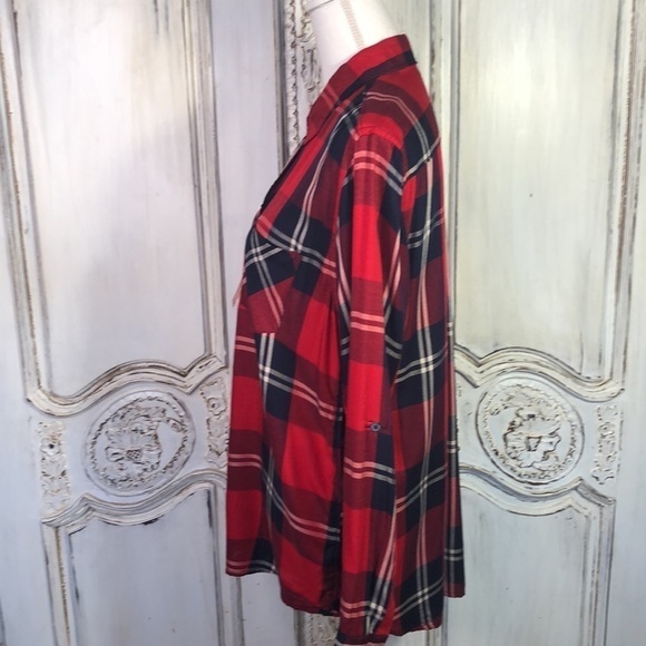 Woolrich Red and Black plaid Long Sleeve Button Down NWT Size Large - Picture 8 of 11